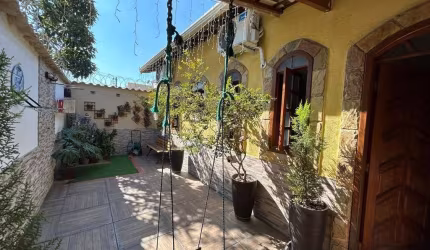 Casa com 2 quartos à venda na Afonso Celso, 55, Santa Mônica, Belo Horizonte por R$ 539.000