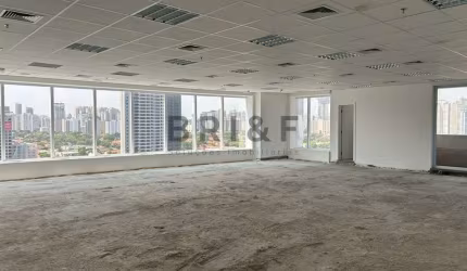 SALA COMERCIAL PARA LOCAÇÃO COM 192M², 5 VAGAS DE GARAGEM NO BROOKLIN, REGIÃO DA BERRINI