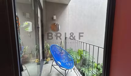 APARTAMENTO PARA LOCAÇÃO COM 1 DORMITÓRIO, VARANDINHA EM PREDINHO SUPER ESTILOSO