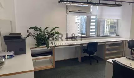 CONJUNTO COMERCIAL PARA VENDA E LOCAÇÃO NO BROOKLIN, 117M²