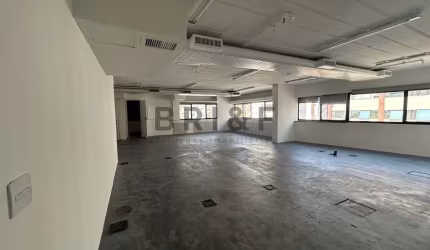 CONJUNTO COMERCIAL PARA LOCAÇÃO PROXIMO A ESTAÇÃO BERRINI 113 M² 4 VAGAS DE GARAGEM  AR CONDICIONADO