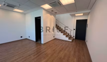 SALA COMERCIAL PARA LOCAÇÃO 103,95 M² COM 1 SALÃO, 1 BANHEIRO, 2 VAGAS EM CAMPO BELO - SÃO PAULO