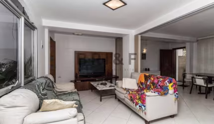 SOBRADO A VENDA OU LOCAÇÃO, COM 180M², 4 DORMITÓRIOS, 1 SUÍTE E 4 VAGAS NO CAMPO BELO