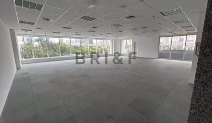 SALA COMERCIAL PARA LOCAÇÃO COM 191M², 5 VAGAS DE GARAGEM NO BROOKLIN, REGIÃO DA BERRINI