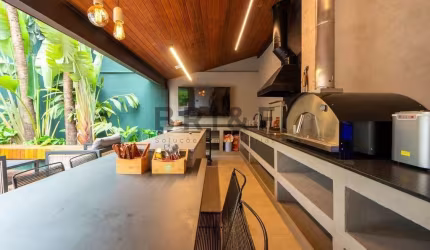 SOBRADO A VENDA COM 350M², 3 DORMITÓRIOS, 3 SUÍTES E 4 VAGAS NO BROOKLIN