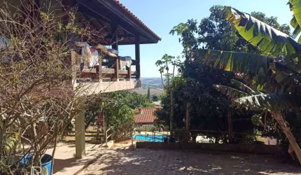 Excelente propriedade dentro de Conjunto Residencial com portaria 24 hs e ronda noturna