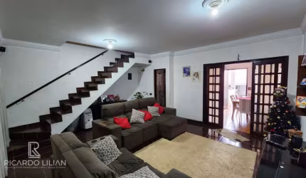 Sobrado Exclusivo no Paraventi: Conforto, Elegância e Localização Privilegiada!