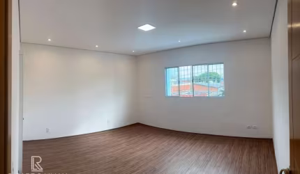 Apartamento com 72m², reformado e com duas suítes a venda na Moóca