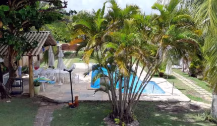 CASA COM 6 QUARTOS EM ITACIMIRIM