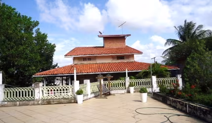 Espetacular Casa em Condomínio à Venda em Lauro de Freitas-BA, Bairro Portão: 4 Quartos, 3 Suítes, 3 Salas, 6 Banheiros, 472m²