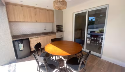 Casa em Condomínio à Venda em Imbassai, Mata de São João-BA: 2 quartos, 2 suítes, 1 sala, 3 banheiros, 2 vagas, 65m². Confira!