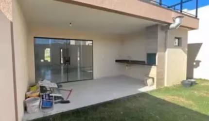 Casa em Condomínio de Luxo à Venda em Camaçari-BA, 4 Quartos, 4 Suítes, 2 Salas, 6 Banheiros, 2 Vagas de Garagem, 169m².