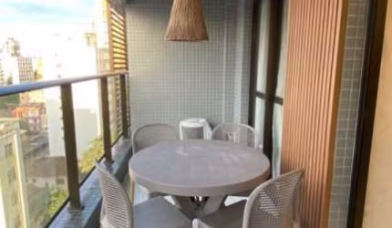 1 Quarto - Sala - 32 m² - Varanda - Mobiliado - 1 Vaga de garagem