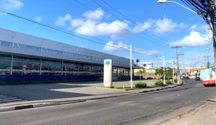 Loja - 156 m² -  Vagas de Estacionamento