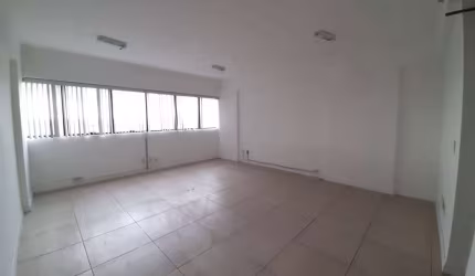 Sala - Lauro de Freitas - 140 m² - 4 Vagas de Garagem