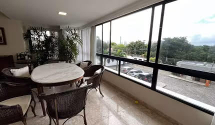 3 Suítes - 183 m² - Varanda - Nascente - Quarto de Serviço - 4 Vagas de Garagem