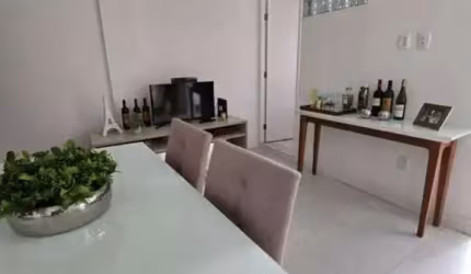 2 Quartos - 1 Suíte - 60 m² - Varanda - Área de Serviço - 1 Vaga de Garagem