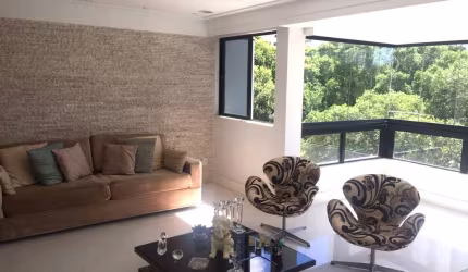 3 Quartos - 1 Suíte - 127 m² - Varanda - Nascente - Quarto de Serviço - 2 Vagas de Garagem