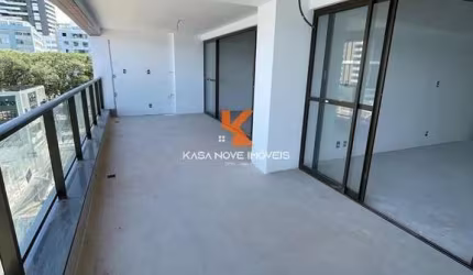 Apartamento de Luxo na Barra, Salvador-BA: 3 quartos, 3 suítes, 2 salas, 5 banheiros, 2 vagas de garagem - 155,62m².