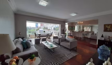 Apartamento  à venda em Ondina, Salvador-BA: 4 quartos, 2 suítes, 3 salas, 5 banheiros, 2 vagas, 210m². Venha conferir!