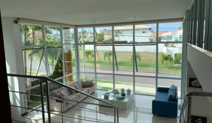 4 Suítes - 324 m² - Jardim Interno - Armários - Alphaville