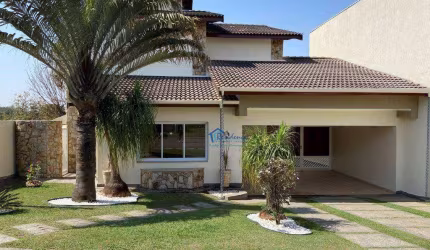 Oportunidade! Linda Casa com piscina no Condomínio Vila Inglesa