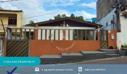 Casa em via Pública, B. São Francisco, 04 Qts, modulados, climatizada e 08 vgs, Manaus - Am