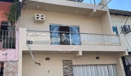 Casa bem localizada em Petrópolis, próximo à igreja boas novas (Canaã)
