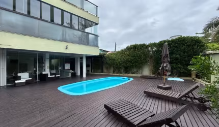 Vida Pé na Areia 50 metros do Mar SÒ r$ 899.000, Financiável.