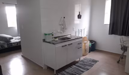 Oportunidade com Preço de Ocasião Quarto separado Fundos , silencioso e tranquilo