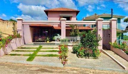Sobrado à venda, 350 m² por R$ 600.000,00 - Perímetro Urbano - Sarapuí/SP