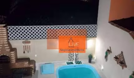 Casa com 4 dormitórios à venda, 300 m² por R$ 950.000,00 - Itaipu - Niterói/RJ