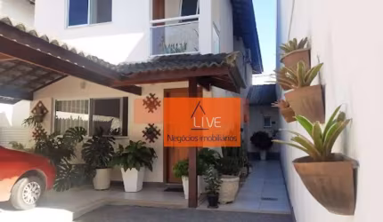 Live vende - Casa com 4 dormitórios à venda, 175 m² por R$ 950.000 - Maravista - Niterói/RJ
