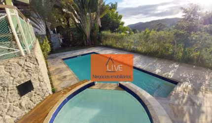 Casa com 6 quartos à venda, 300 m² por R$ 1.050.000 - Piratininga - Niterói/RJ