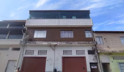 Sobrado ótimo para investimento