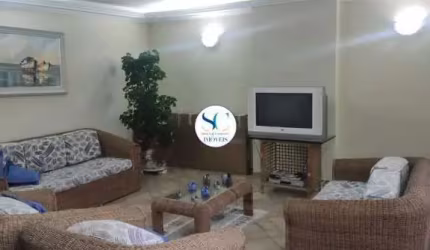Vende-se apartamento de 03 dormitórios em Pitangueiras no Guarujá.