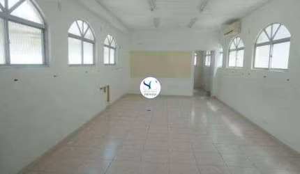 Sobrado Triplex com edícula e 10 salas no Gonzaga em Santos
