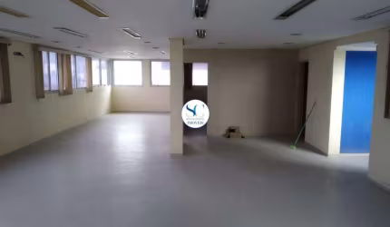 Vende-se Sala comercial com 152m² de área, no 6º andar!