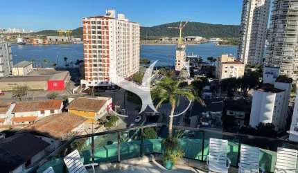 Vende-se Cobertura na Ponta da Praia em Santos