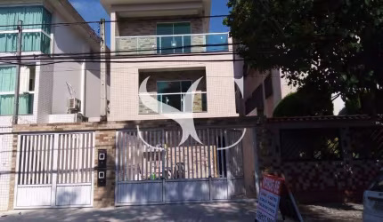 Vende-se casa no bairro do Boqueirão em Santos!