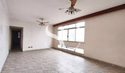 Vende-se apartamento de 03 dormitórios no bairro de Gonzaga em Santos.
