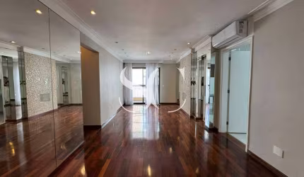 Vende-se apartamento de 03 dormitórios no bairro de Ponta da Praia em Santos