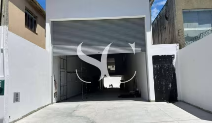 Vende-se galpão comercial comv282 m² de área no bairro de Estuário em Santos.