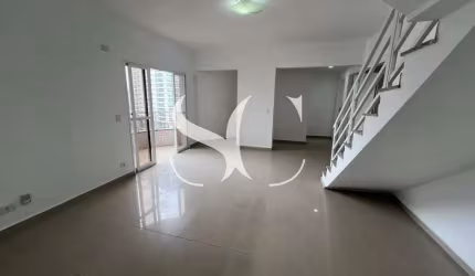Vende-se Cobertura Duplex com 04 dormitórios sendo 03 Suítes e 04 Salas - a 50m da Praia