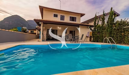 Vende-se casa de 03 dormitórios sendo 01 suíte no Condomínio Morada da Praia em Boraceia Bertioga