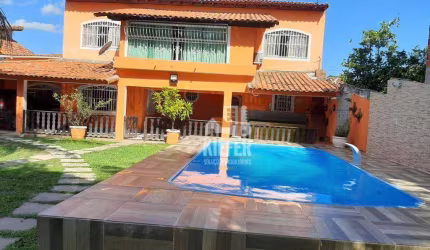 Casa com piscina em Maricá