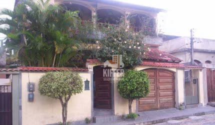 Casa Duplex com 4 Quartos, Piscina e Terraço à Venda no Porto Novo – São Gonçalo