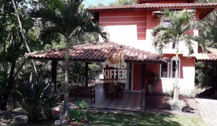 Casa Duplex com Edícula, Jacuzzi e Sauna – Condomínio Fechado em Maria Paula!