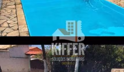 Casa com Piscina à Venda em Jaconé – Conforto e Lazer Próximo à Praia