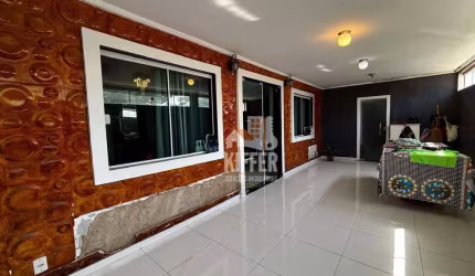Casa com 2 quartos para alugar, 184 m² por R$ 2.920/mês - Recanto de Itaipuaçu - Maricá/RJ